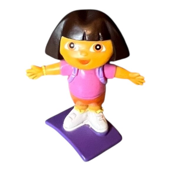 Dora The Explorer Character Wearing Backpack 2.7” Figure Nickelodeon Toy On Base - Picture 1 of 6